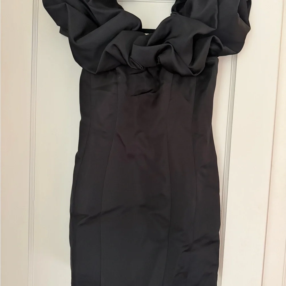 Fashion Nova Black Strapless Dress with Dramatic Sculpted Ruffle 1980s prom styl - Picture 2 of 3